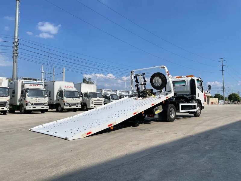 isuzu Kv600 4-Ton Wrecker Turck (LHD) 130HP One to Two Trailer