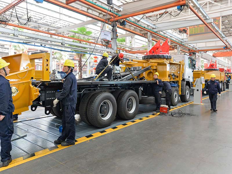 Engineering vehicle assembly line - construction machinery assembly line