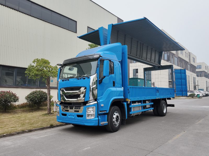 Wing Van Truck ISUZU GIGA