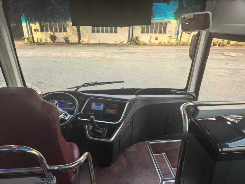 A powerful collaboration: High standards and Qingling join forces to support Maersk's zero-carbon demonstration project in Vietnam with electric heavy trucks.