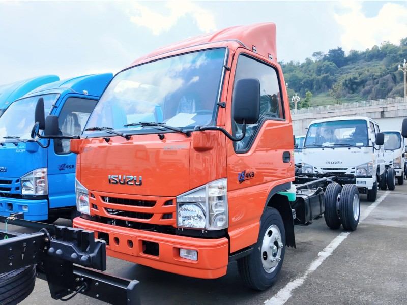 Hot Sale Euro 6 Diesel Isuzu NHR 100P 4x2 Single Cab Chassis Truck