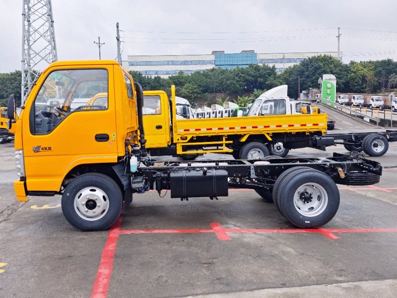 Euro 6 Isuzu NHR 100P 4x2 Single Cab Diesel Chassis Truck