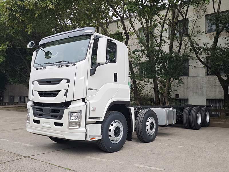 Isuzu Giga 8x4 12 wheels Cargo Tank Fire Truck chassis cab Isuzu Giga 8x4 12 wheels Cargo Tank Fire Truck chassis cab