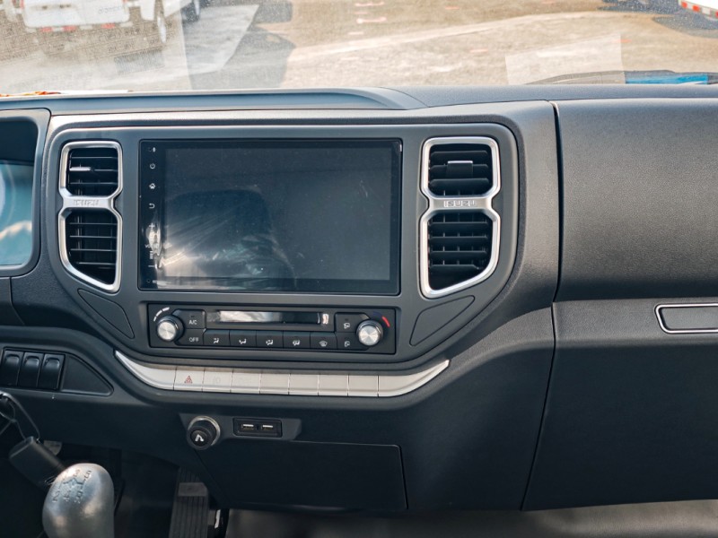 Quality Isuzu Wing Body Cargo Truck for Goods Transportation Quality Isuzu Wing Body Cargo Truck for Goods Transportation