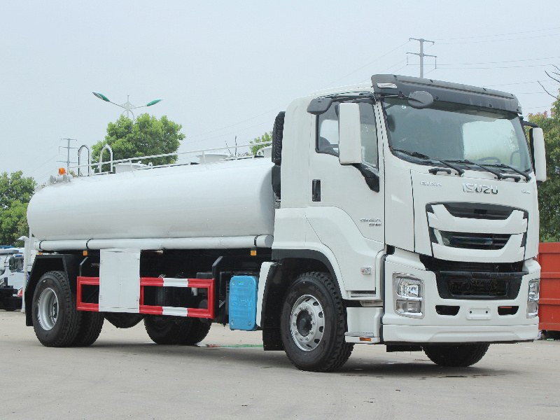 ISUZU GIGA Water Hauling Truck