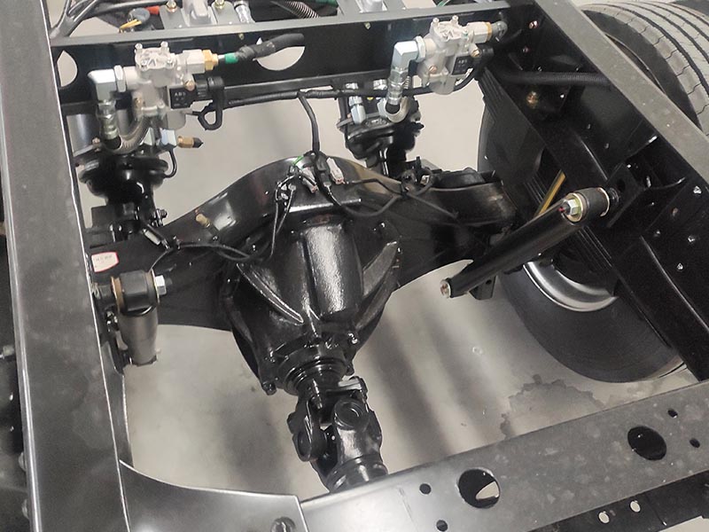 4x2 NPR Left hand drive truck chassis made in China 4x2 NPR Left hand drive truck chassis made in China