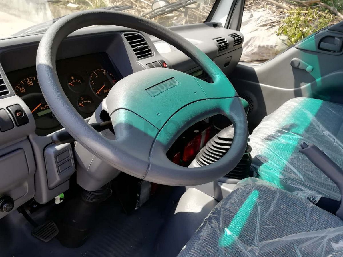 ISUZU NKR ELF 600P CABIN CHASSIS TRUCK