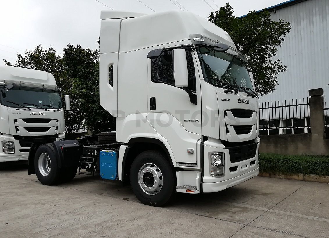 6 wheeler GIGA VC61 tractor head