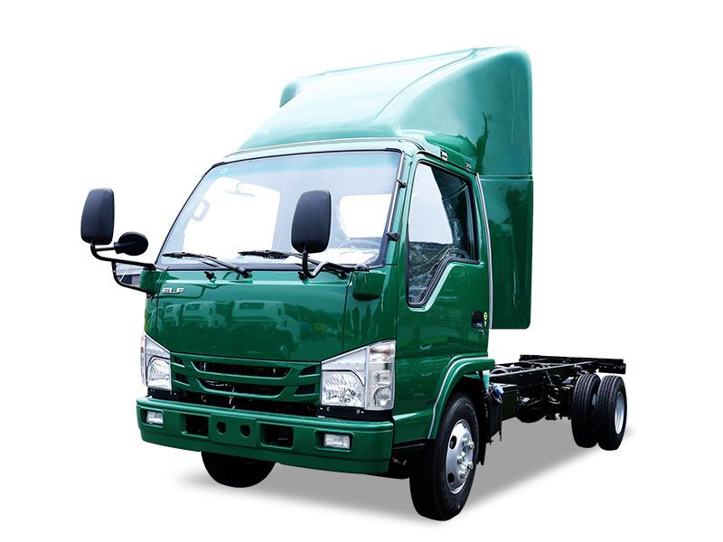 New factory price Isuzu elf nkr light cargo truck 4x2 single cabin LHD euro 5 trucks with fairing for sale
