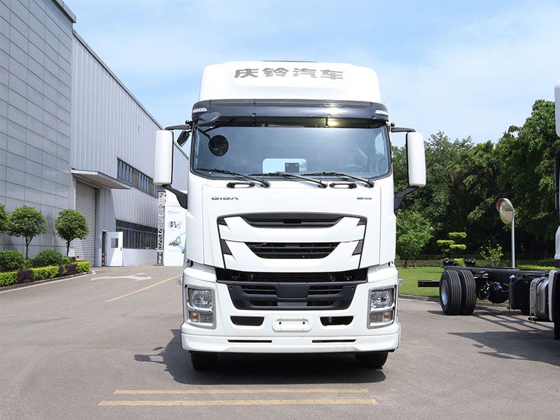 Isuzu 520hp Heavy Truck 6x4 Isuzu Tractor Head 10 wheels Trailer Truck for sale