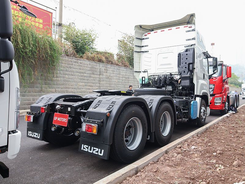 Euro 5 emission ISUZU GIGA 10 wheel trucks sale for Peru