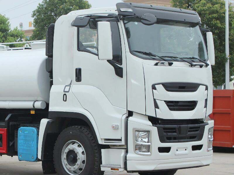 GIGA potable water service tanker