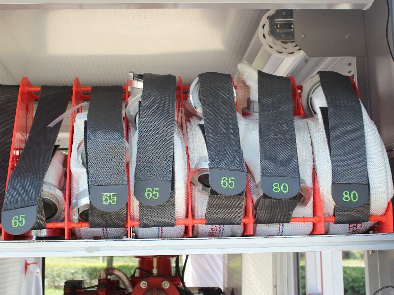 Qingling ELF / NPR Water Foam Fire Engine