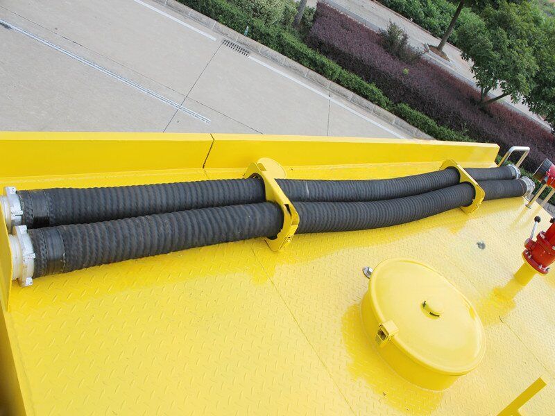 Qingling ELF / NPR Water Foam Fire Engine