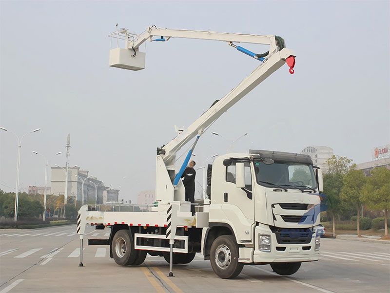 Qingling GIGA 16m manlifter truck