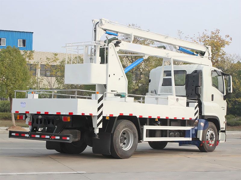 Qingling GIGA 16m manlifter truck