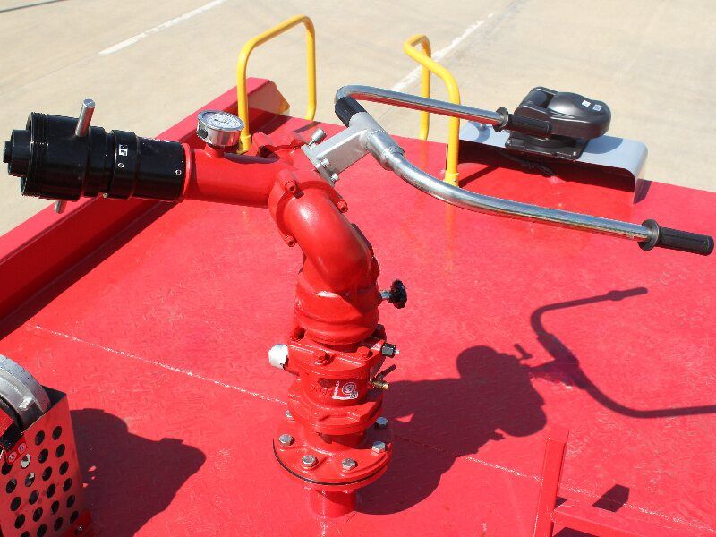 ingling NQR Water Tank Fire Truck ingling NQR Water Tank Fire Truck