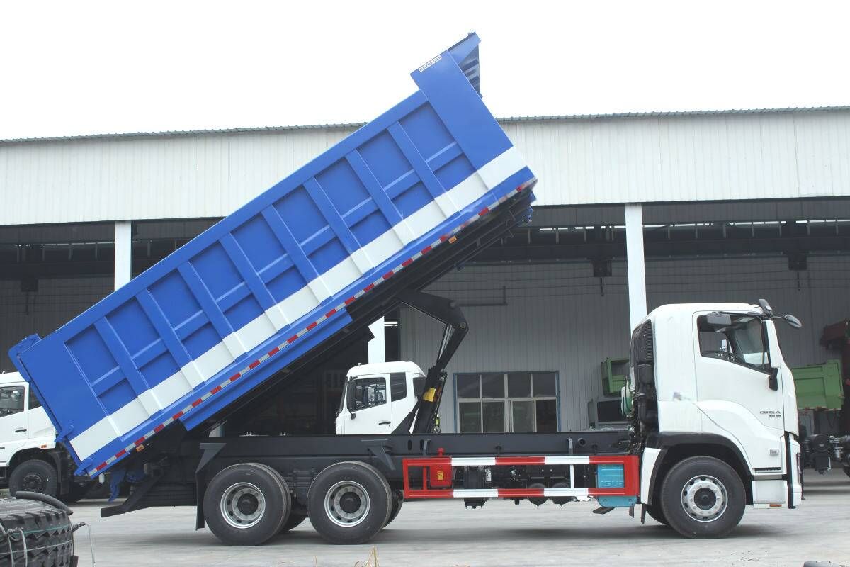 Qingling GIGA 10 wheeler 420HP dump truck