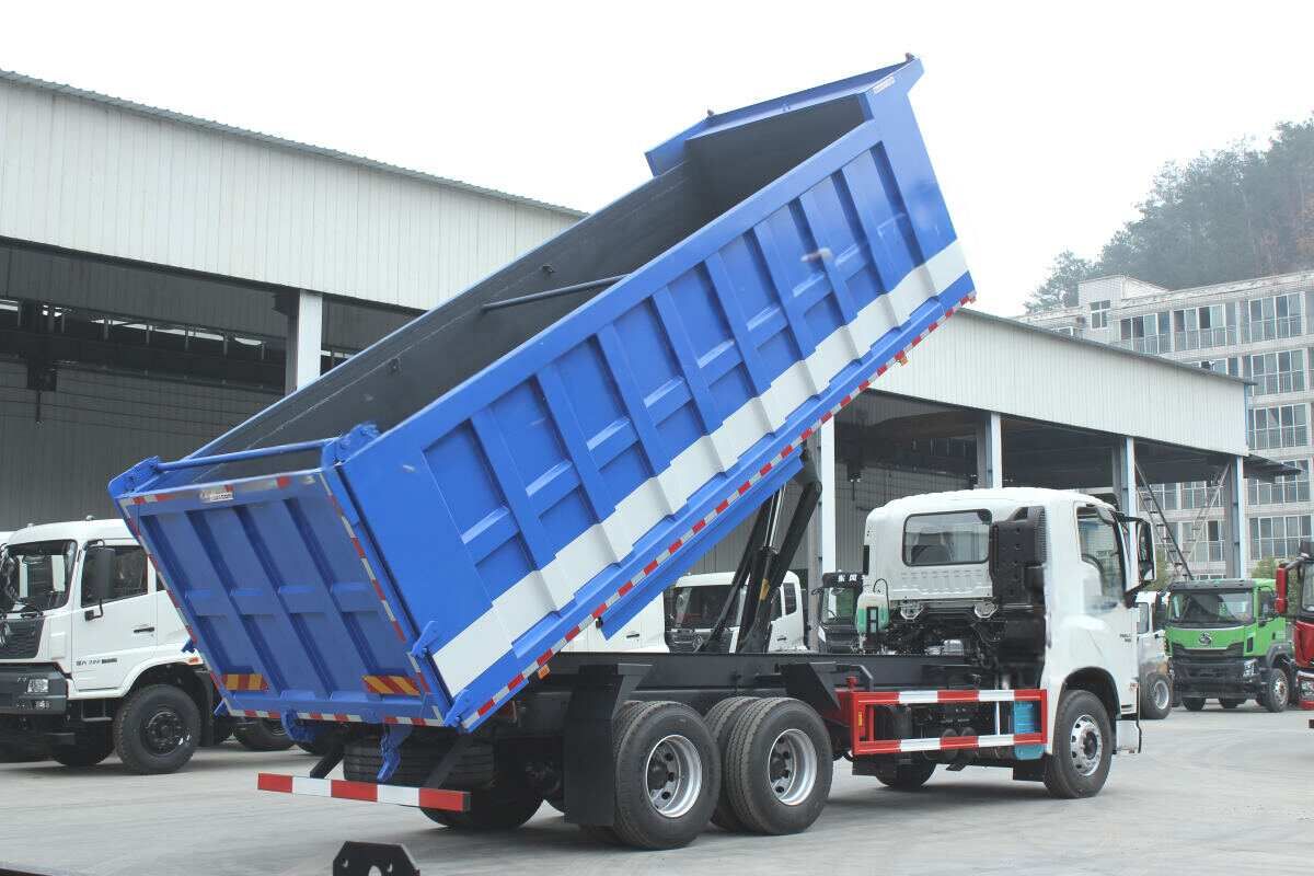 Qingling GIGA 10 wheeler 420HP dump truck