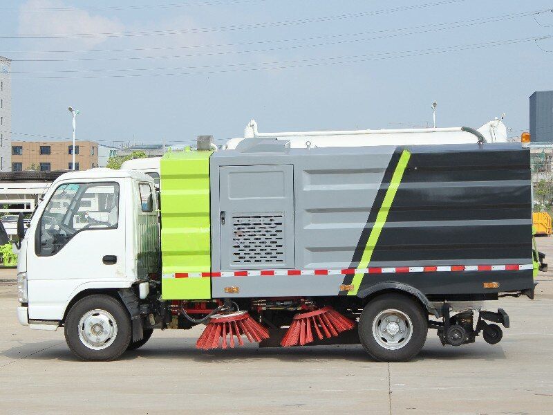 Qingling mini 100P Road Sweeper Truck