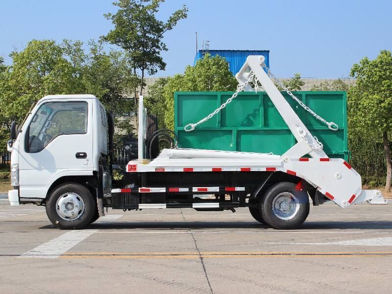 Qingling 4cbm skip loader garbage truck