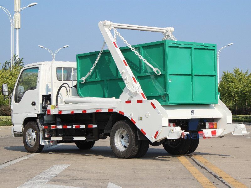 Qingling 4cbm skip loader garbage truck