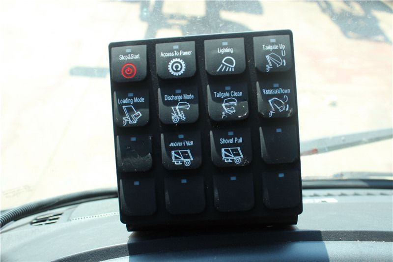 Qingling FVR waste collection truck