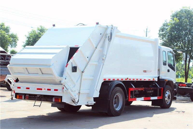 Qingling FVR waste collection truck