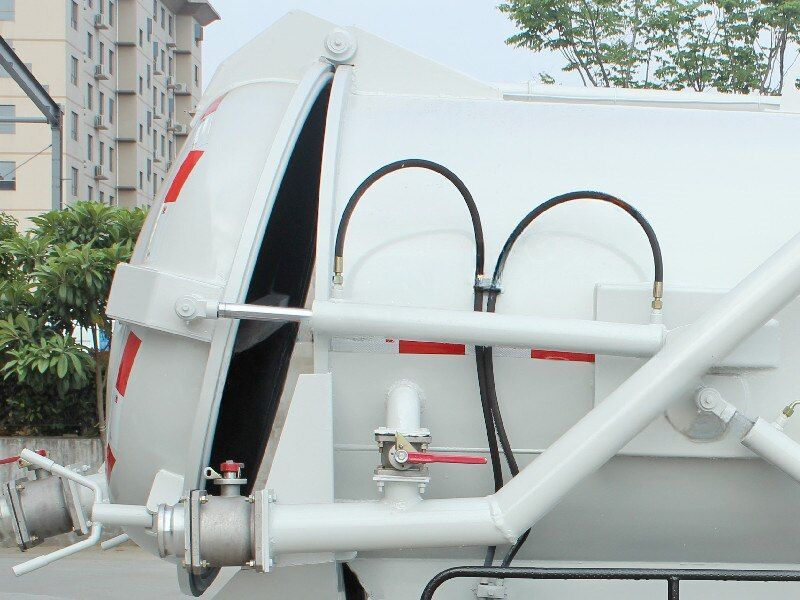 Qingling light duty 3CBM sewage vacuum truck