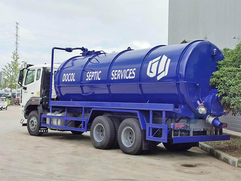 Qingling GIGA 10 wheeler cesspit emptier