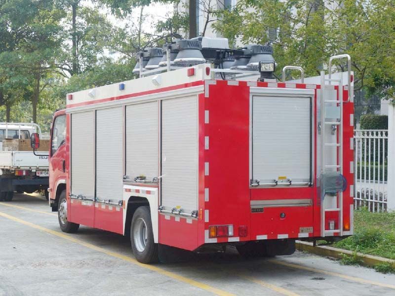 Qingling ELF Fire Rescue Fighting Truck