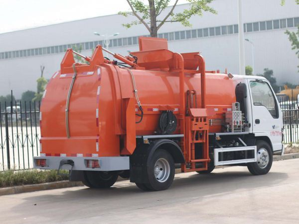 Qingling 600P kitchen garbage truck