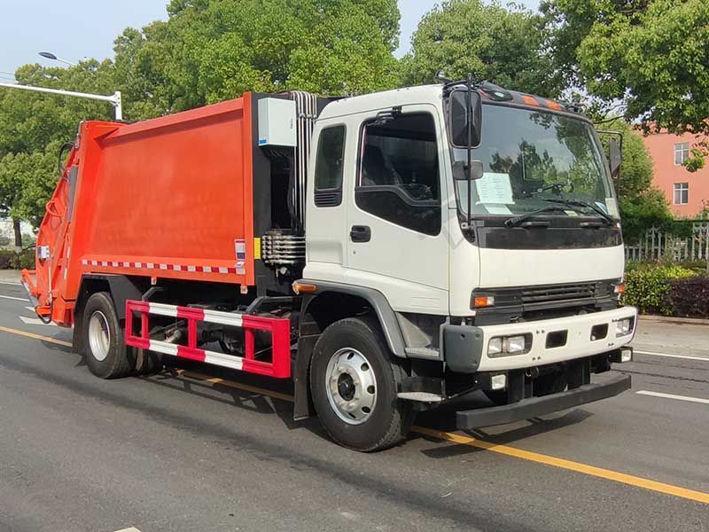 Qingling 240HP 12m³ garbage compactor truck