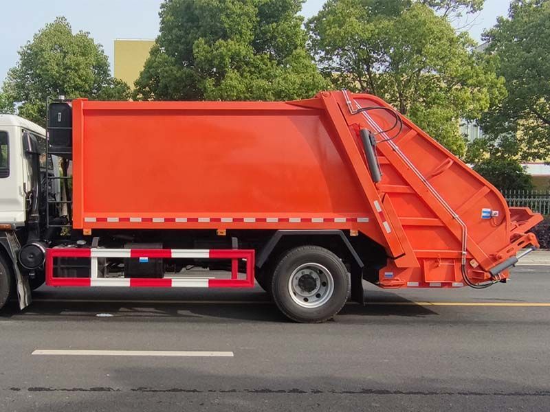 Qingling 240HP 12m³ garbage compactor truck