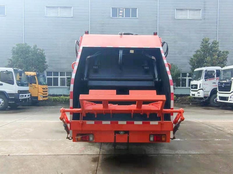 Qingling 240HP 12m³ garbage compactor truck