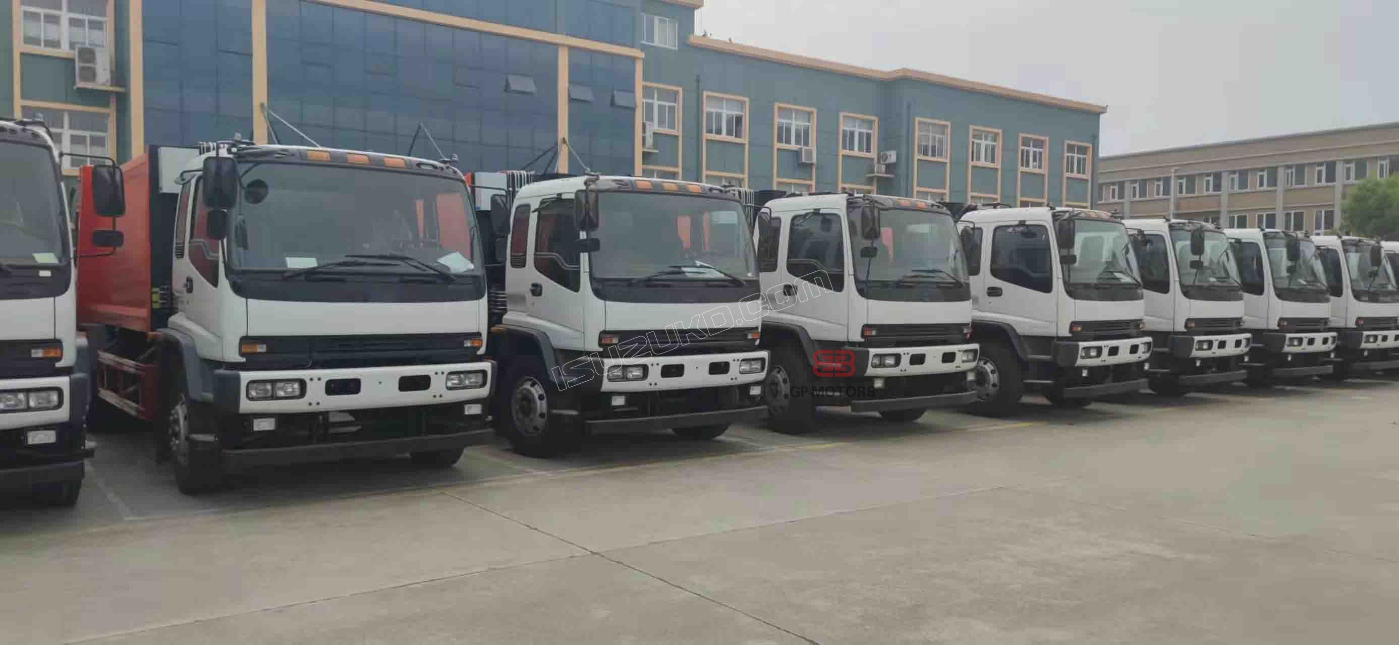 Qingling 240HP 12m³ garbage compactor truck