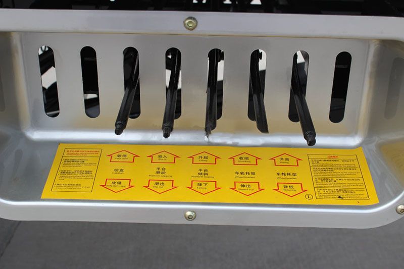 Qingling FTR road wrecker truck