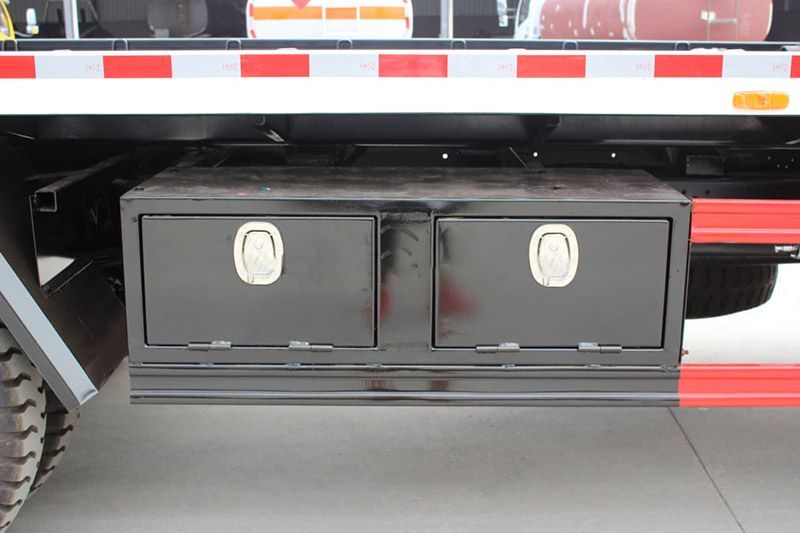 Qingling FTR road wrecker truck