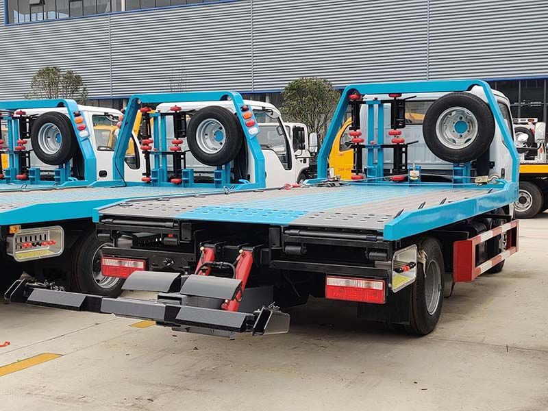 Qingling 3ton mini Flatbed Wrecker Towing Tow Truck