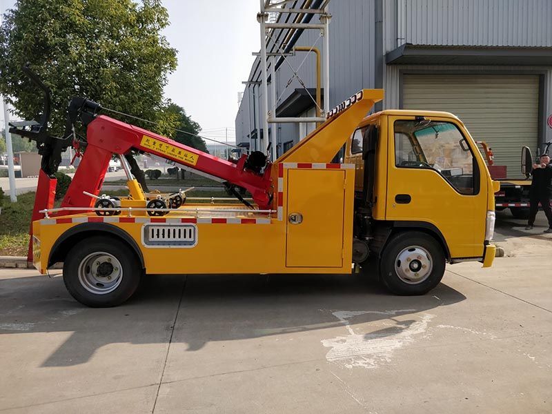 Qingling mini 3tons 5tons Emergency Wrecker Trucks with underlift