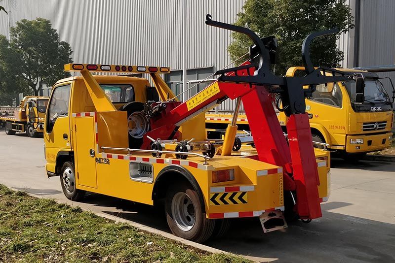 Qingling mini 3tons 5tons Emergency Wrecker Trucks with underlift