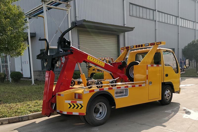 Qingling mini 3tons 5tons Emergency Wrecker Trucks with underlift