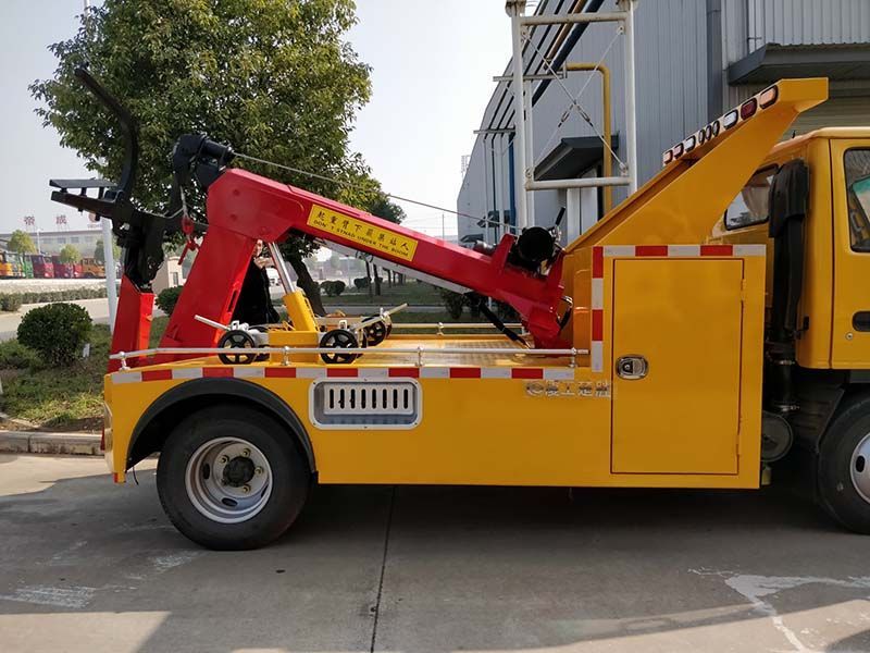 Qingling mini 3tons 5tons Emergency Wrecker Trucks with underlift