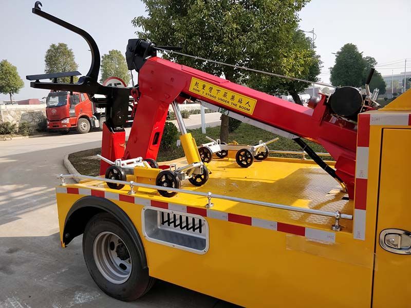 Qingling mini 3tons 5tons Emergency Wrecker Trucks with underlift