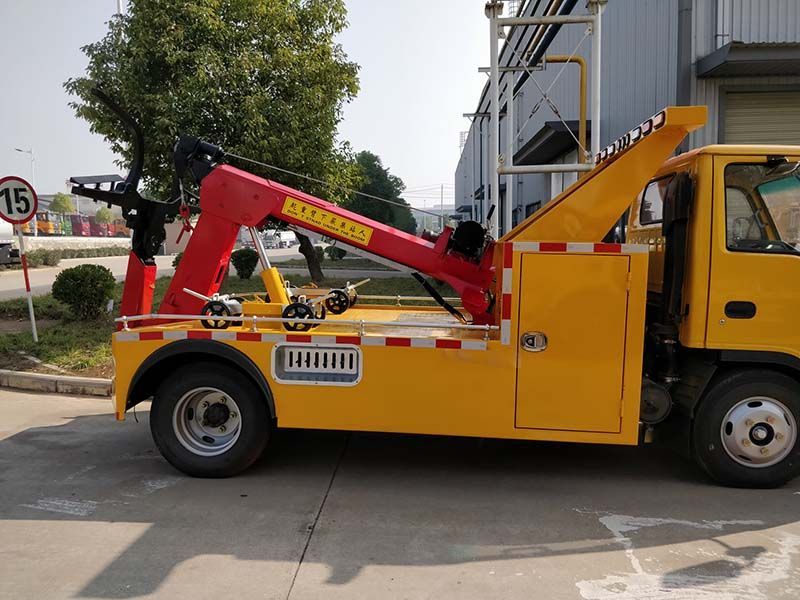 Qingling mini 3tons 5tons Emergency Wrecker Trucks with underlift