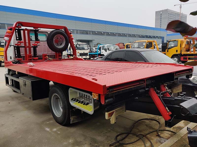 Qingling ELF 100P 3tons Tow Truck Underlift Wrecker 4tons 5tons 6tons Wrecker Body Flatbed Platform Wrecker Truck Price