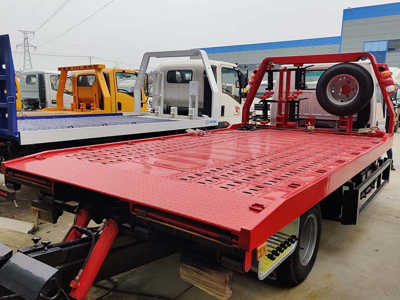 Qingling ELF 100P 3tons Tow Truck Underlift Wrecker 4tons 5tons 6tons Wrecker Body Flatbed Platform Wrecker Truck Price