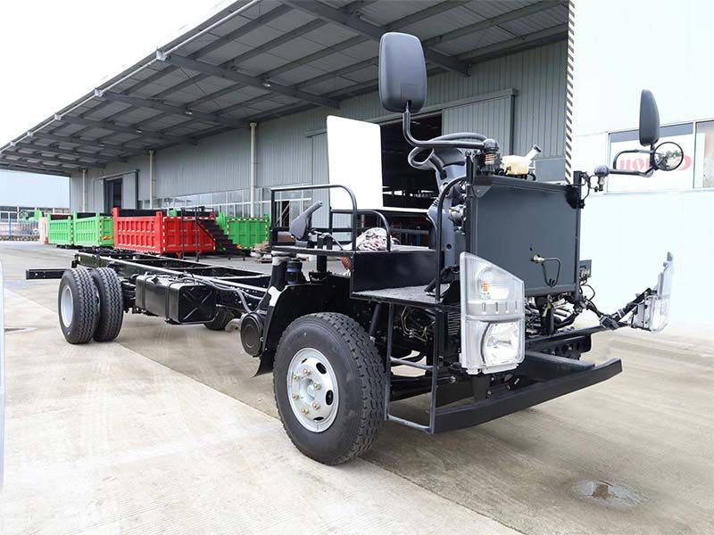4x2 NPR right hand drive truck chassis made in China