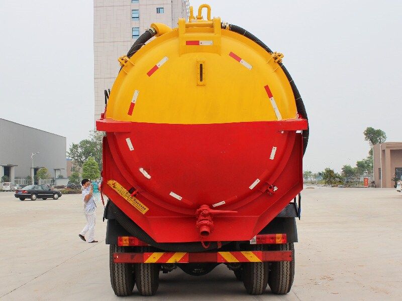 Qingling GIGA cesspit emptier tank truck