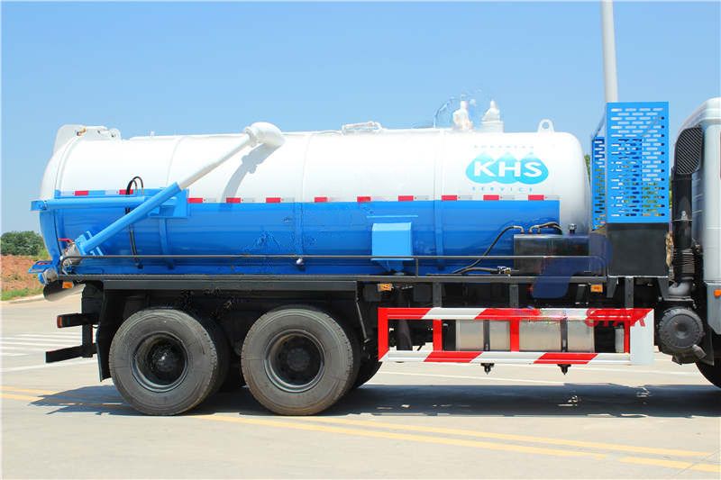 Qingling FVZ septic pumper truck